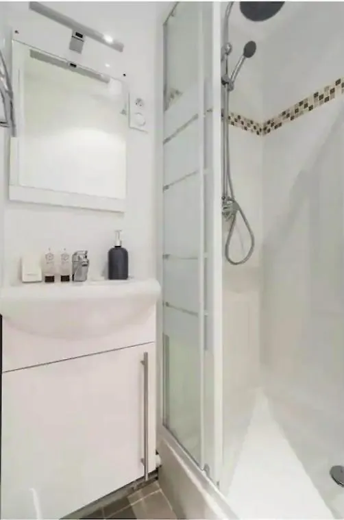 Daire Studio Cosy Proche De La Place De La Nation 2P Paris Fransa